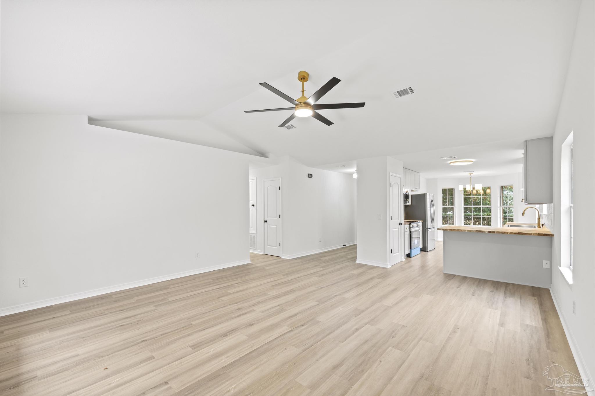 6555 Eagle Crest Dr