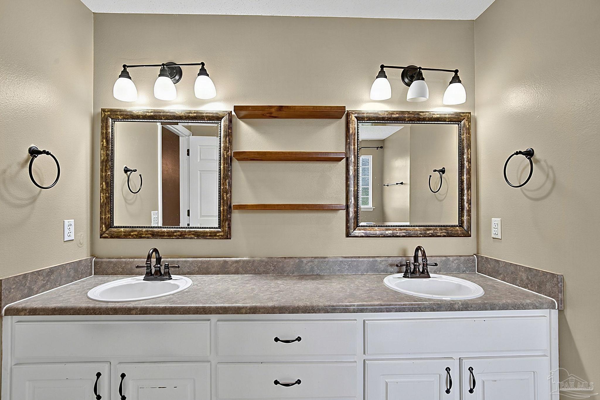 5015 Magnolia Ridge Ct