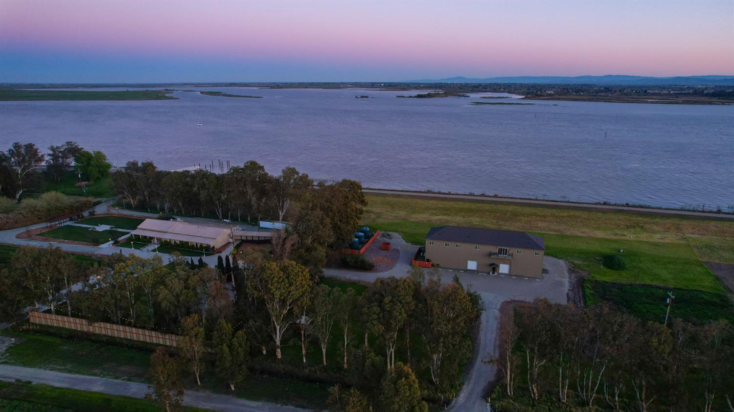 19900 Sherman Island Cross Rd