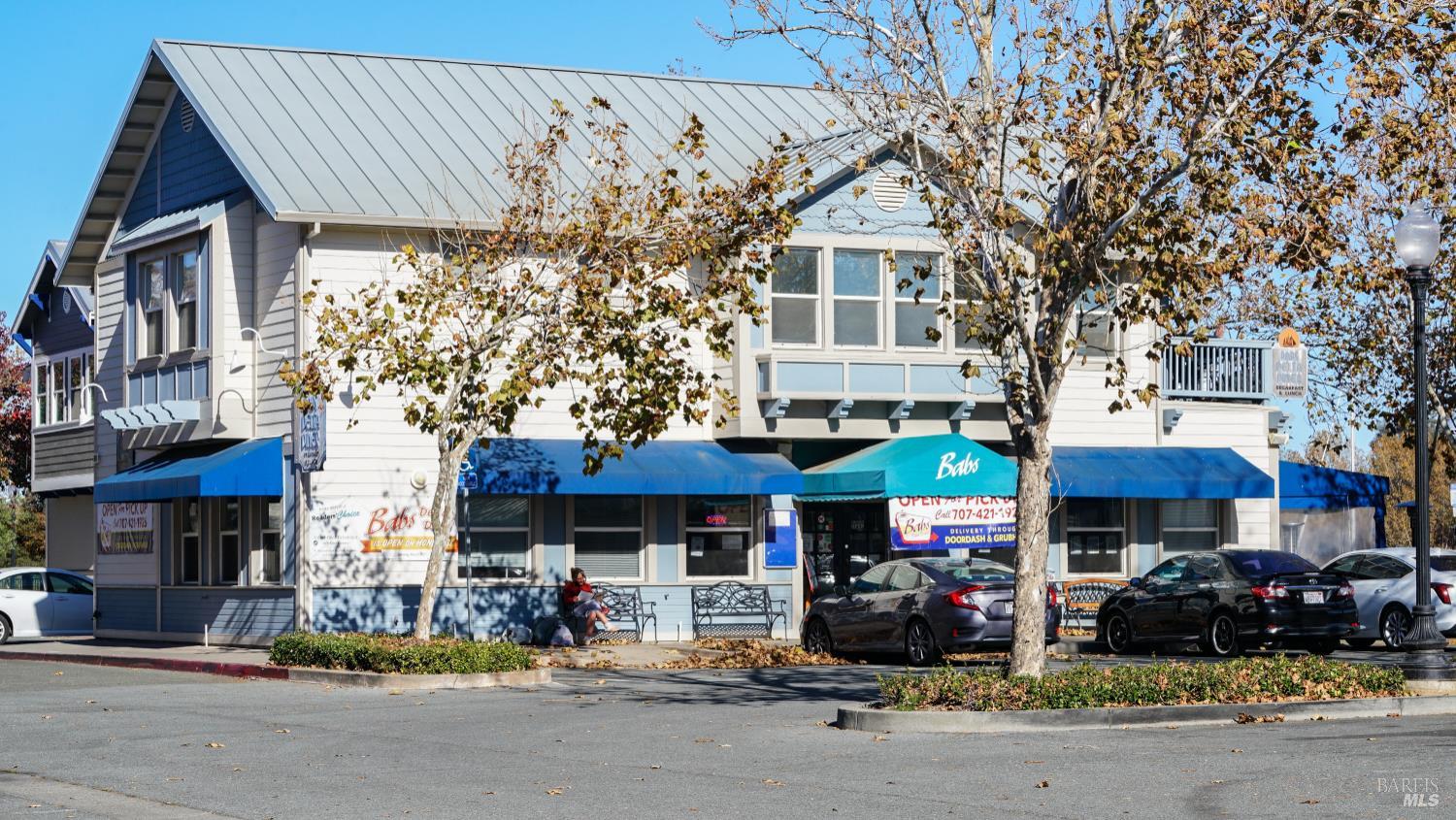 950 Marina Cir