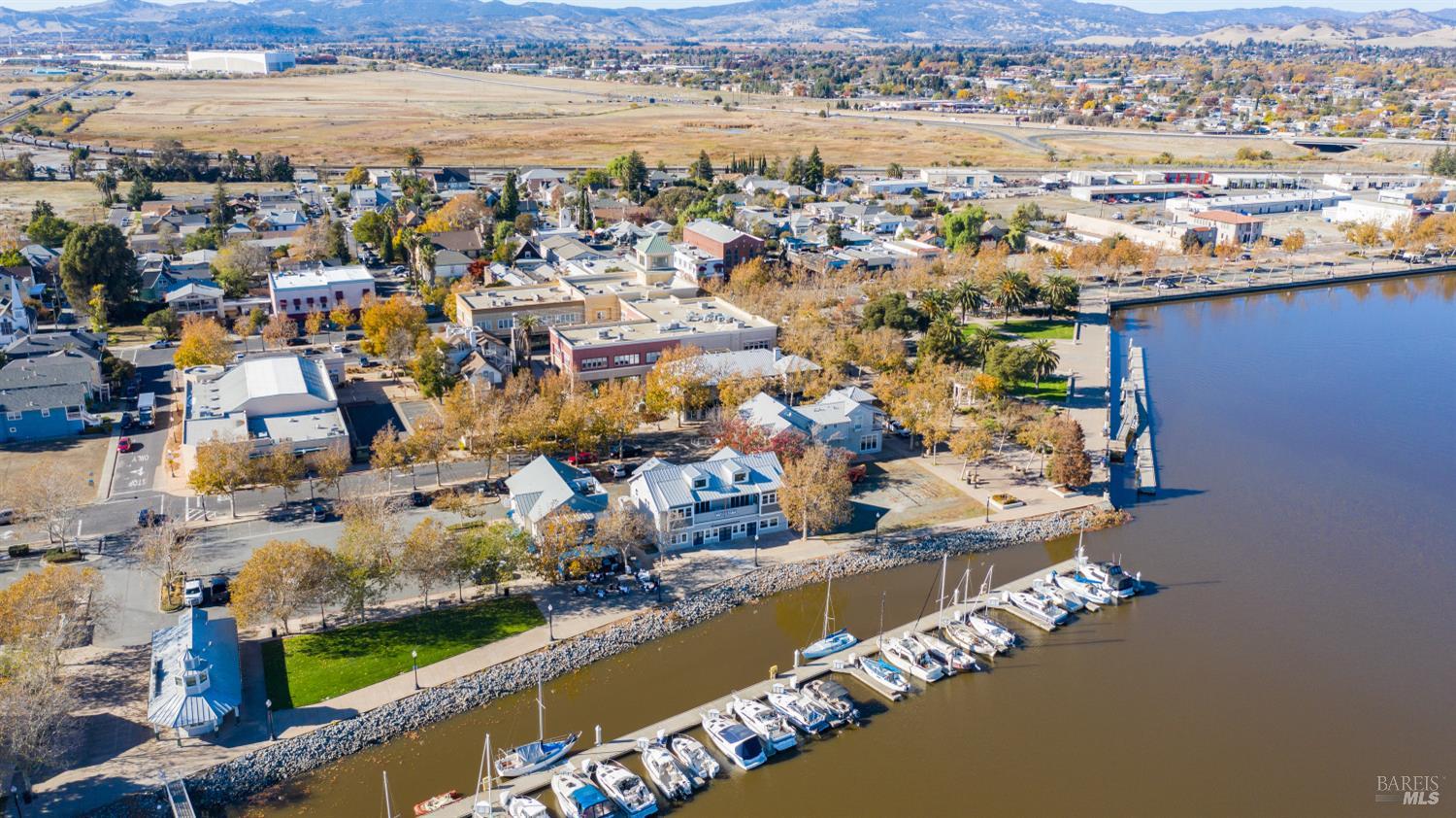 950 Marina Cir