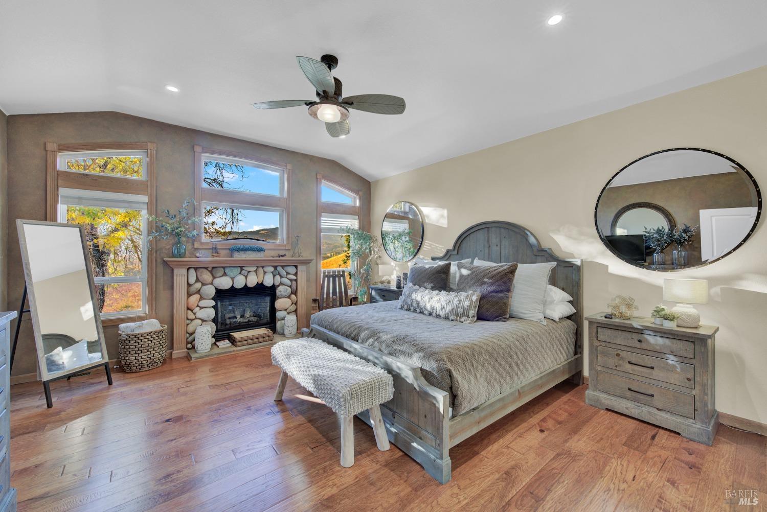 5066 Clayton Rd