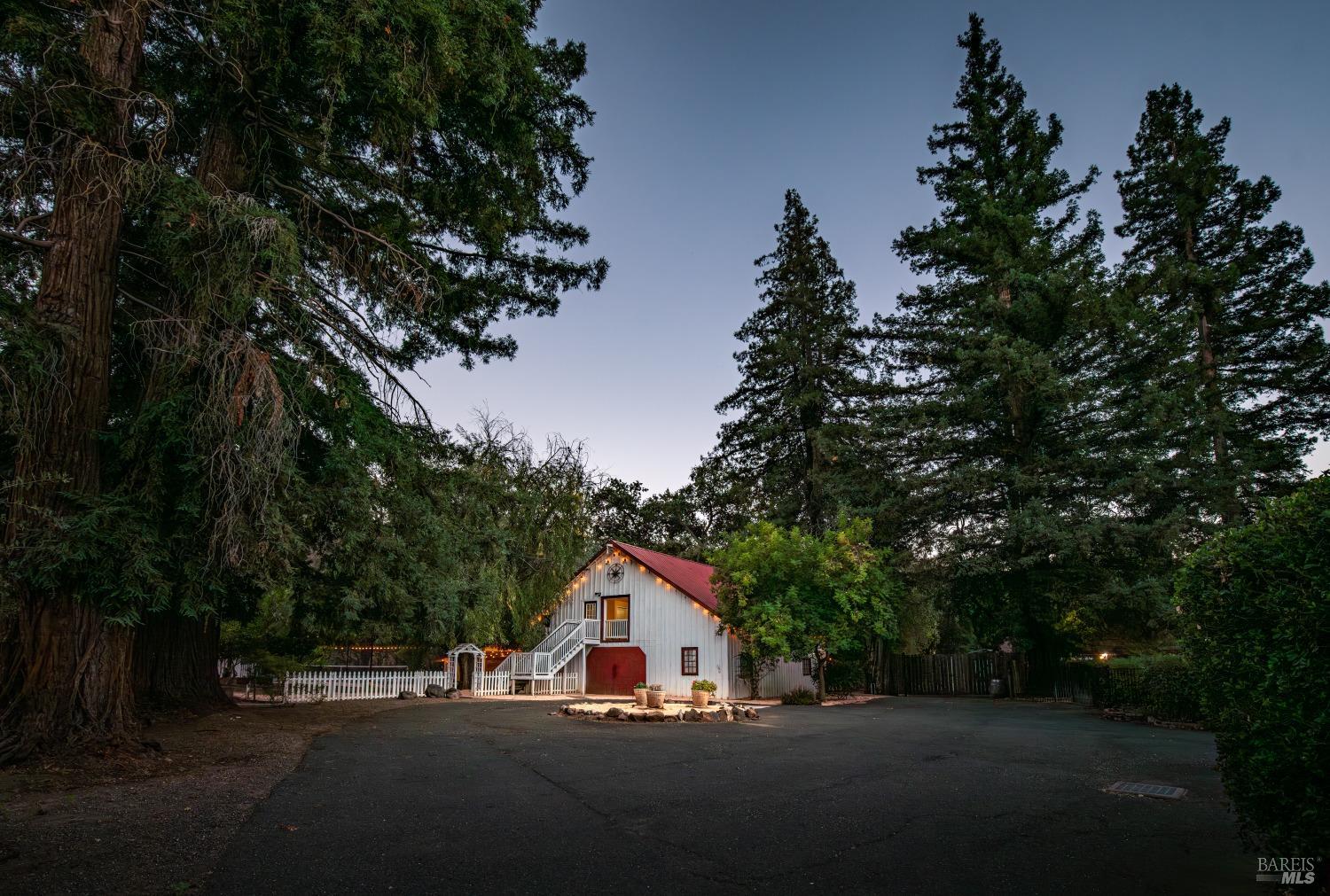 5066 Clayton Rd