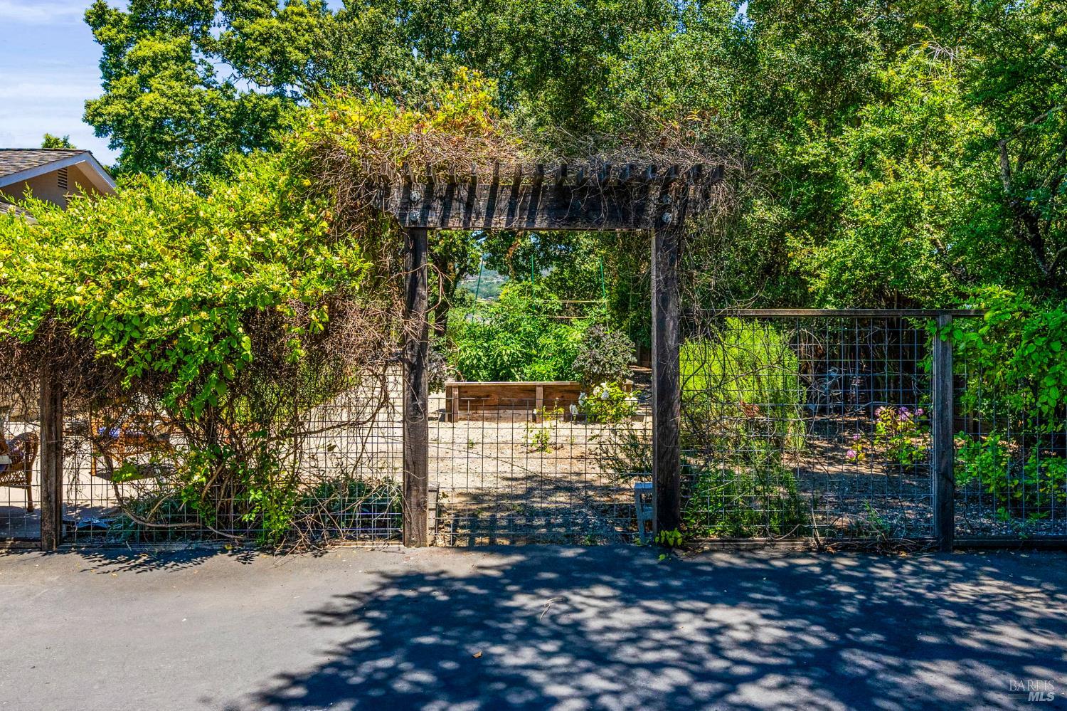 17201 Arnold Drive