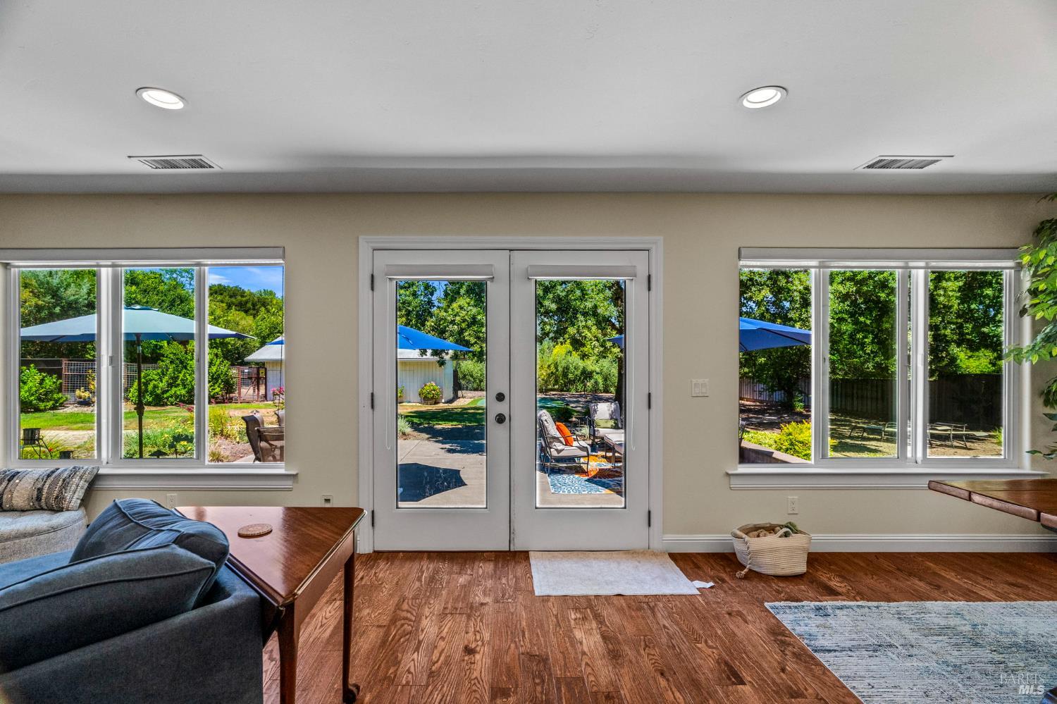 17201 Arnold Drive