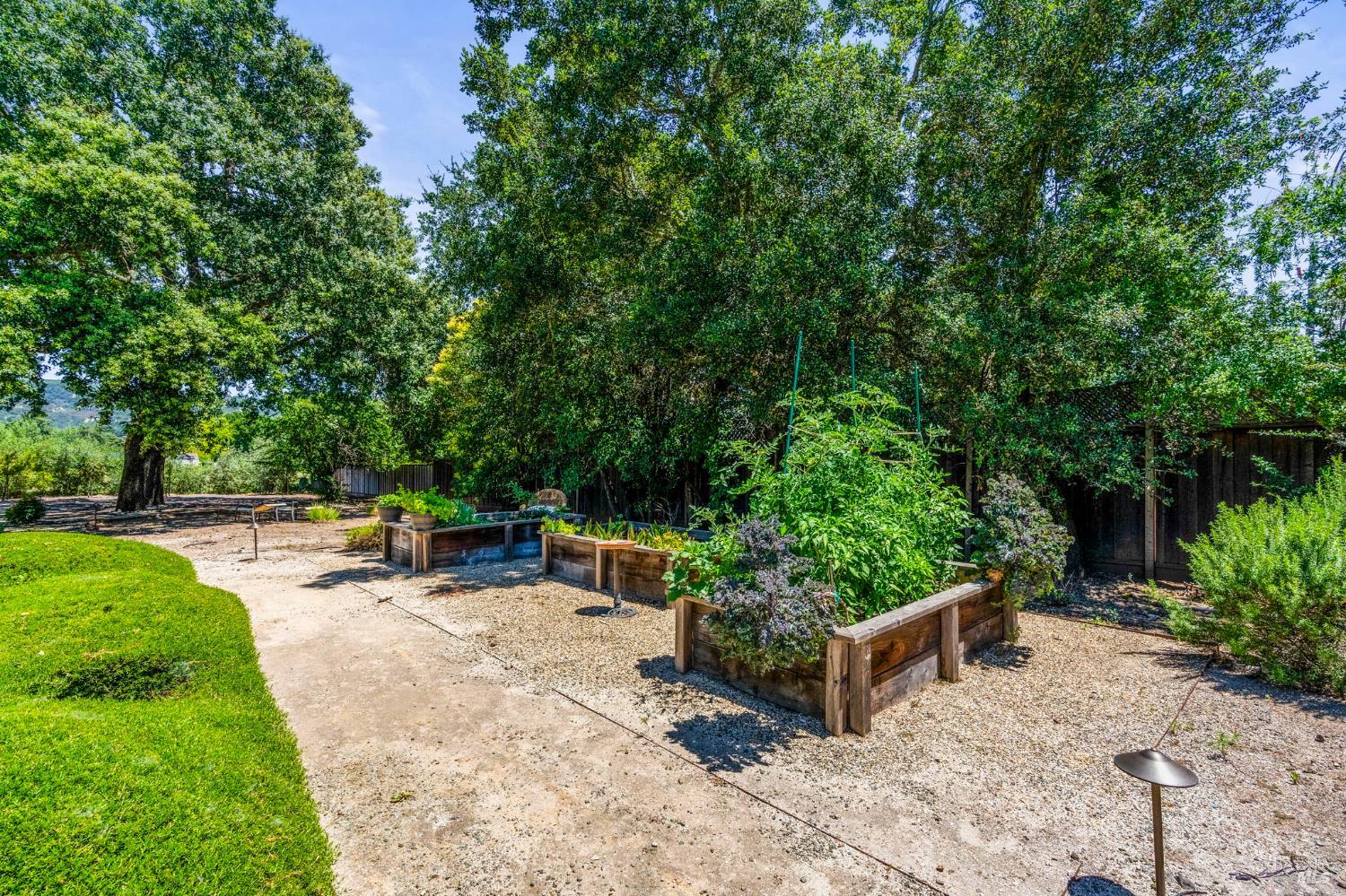 17201 Arnold Drive