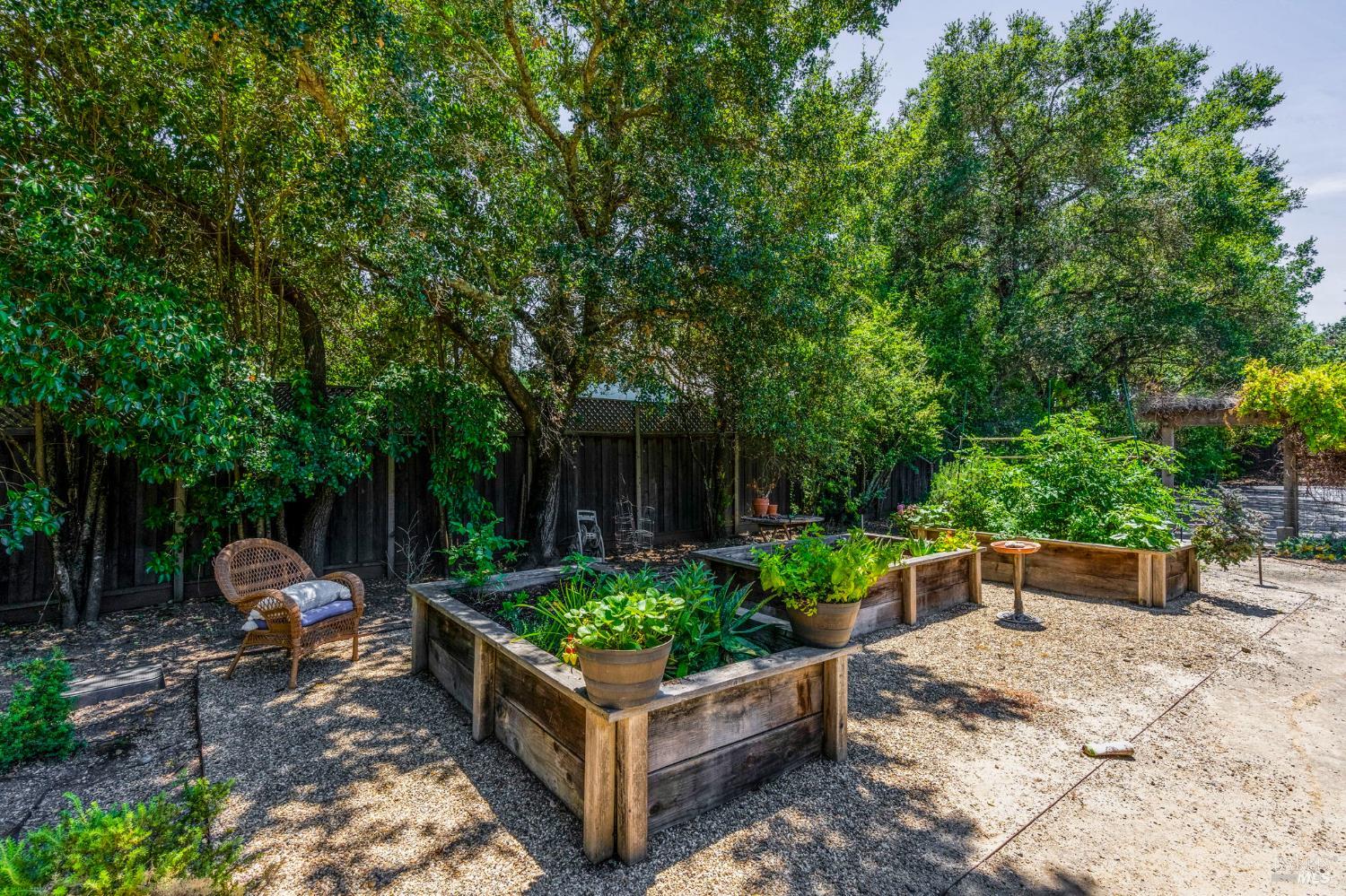 17201 Arnold Drive