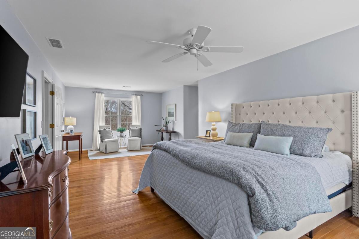 4061 River Cliff Chase