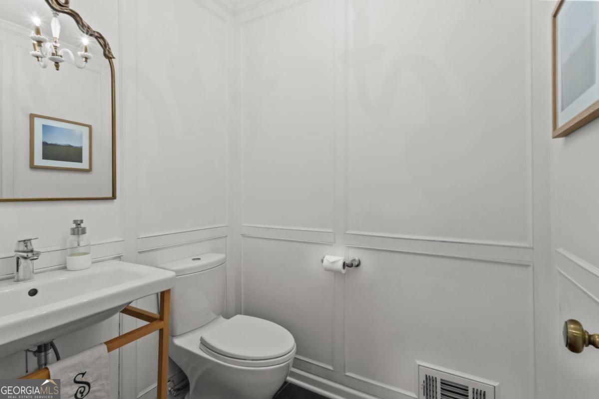 4061 River Cliff Chase