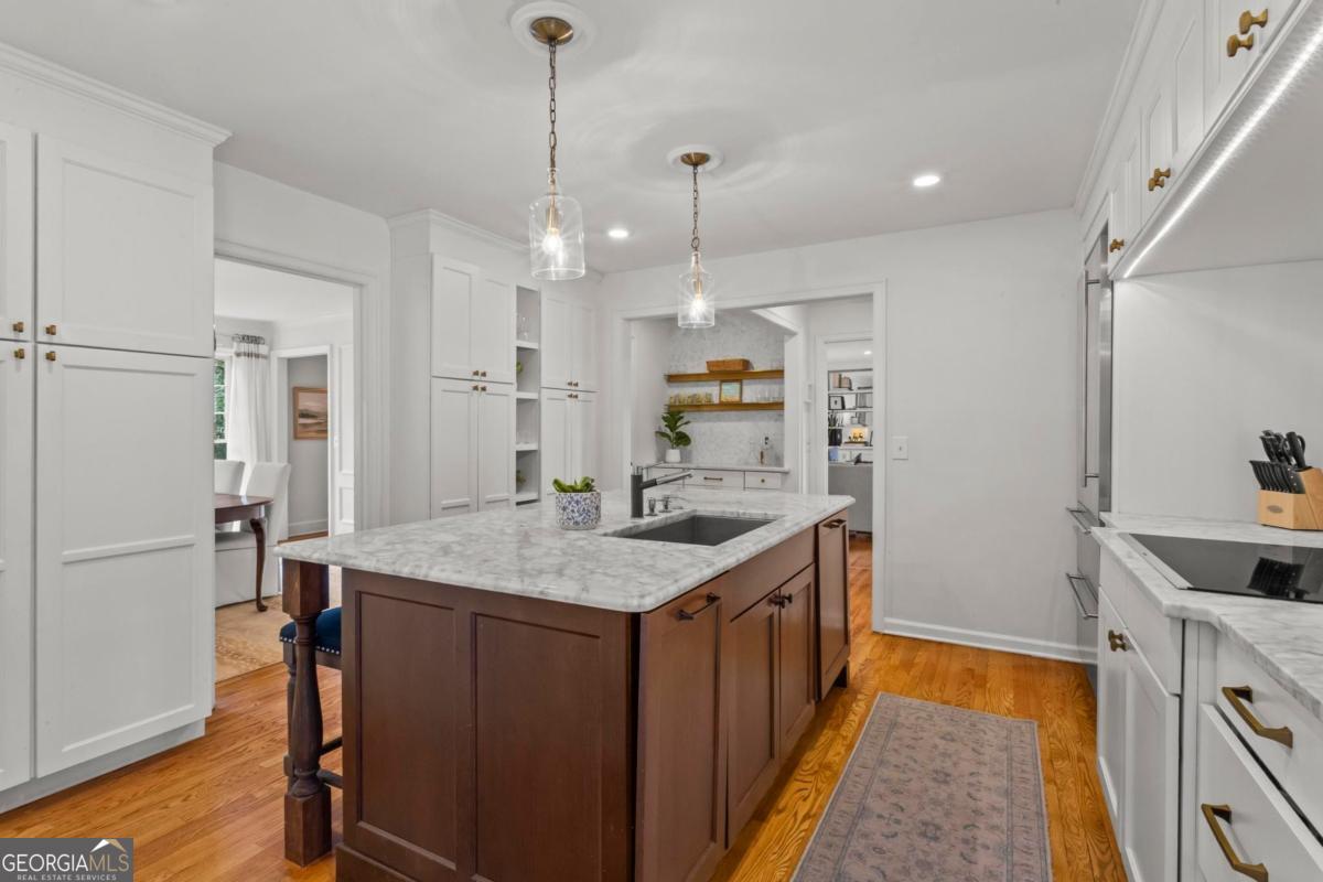 4061 River Cliff Chase