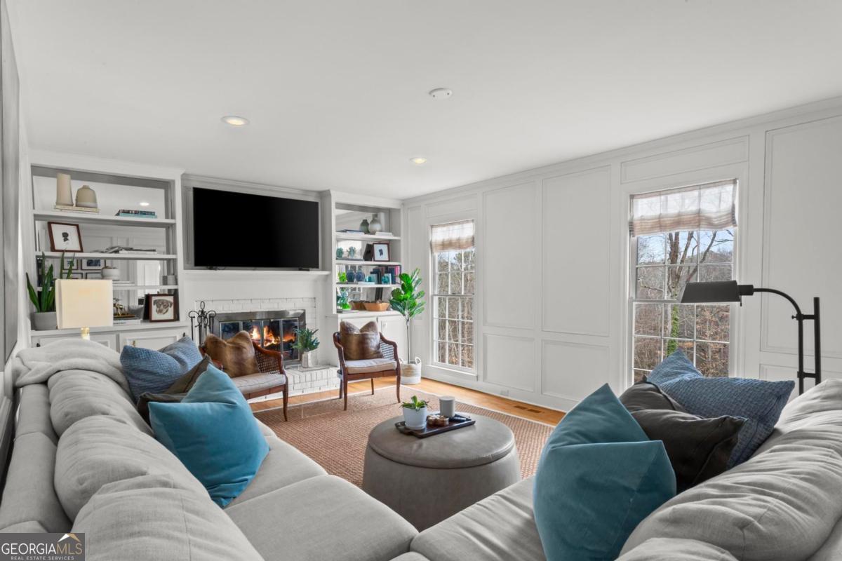 4061 River Cliff Chase