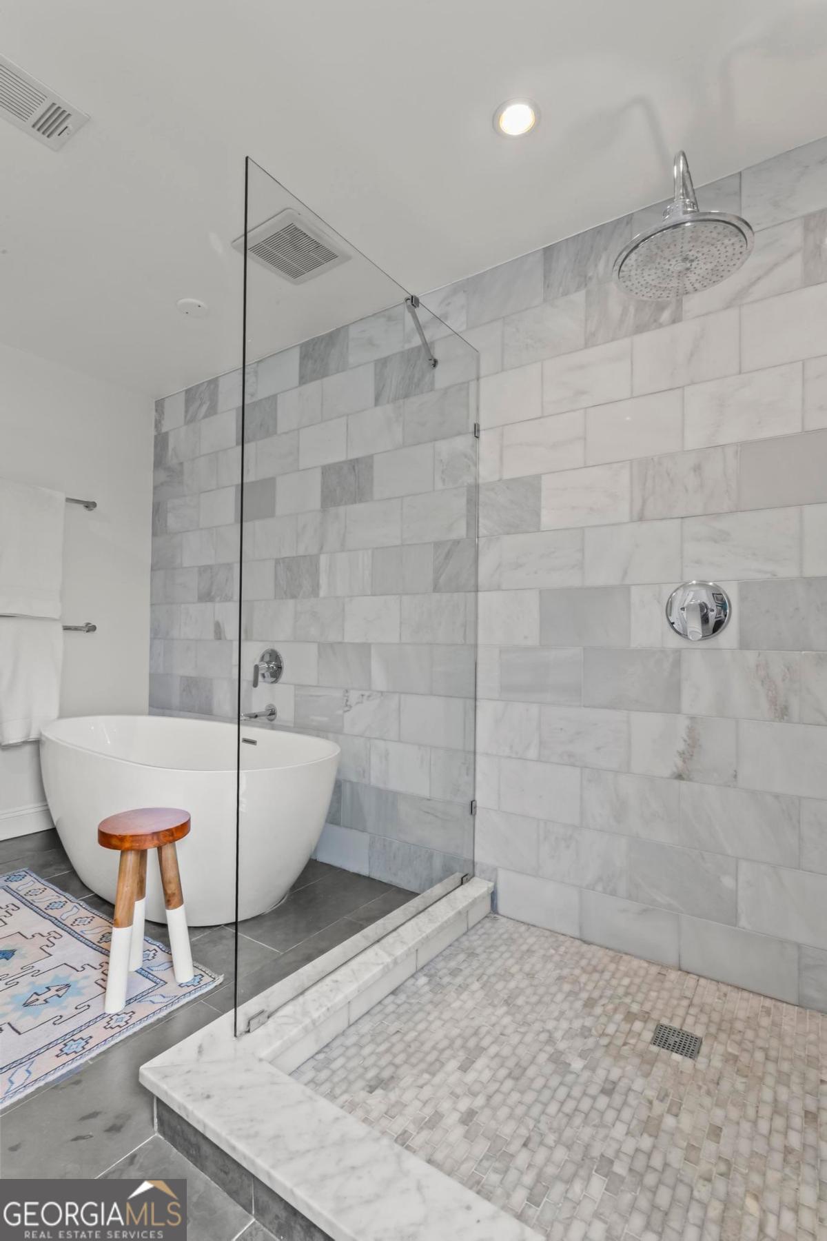 4061 River Cliff Chase