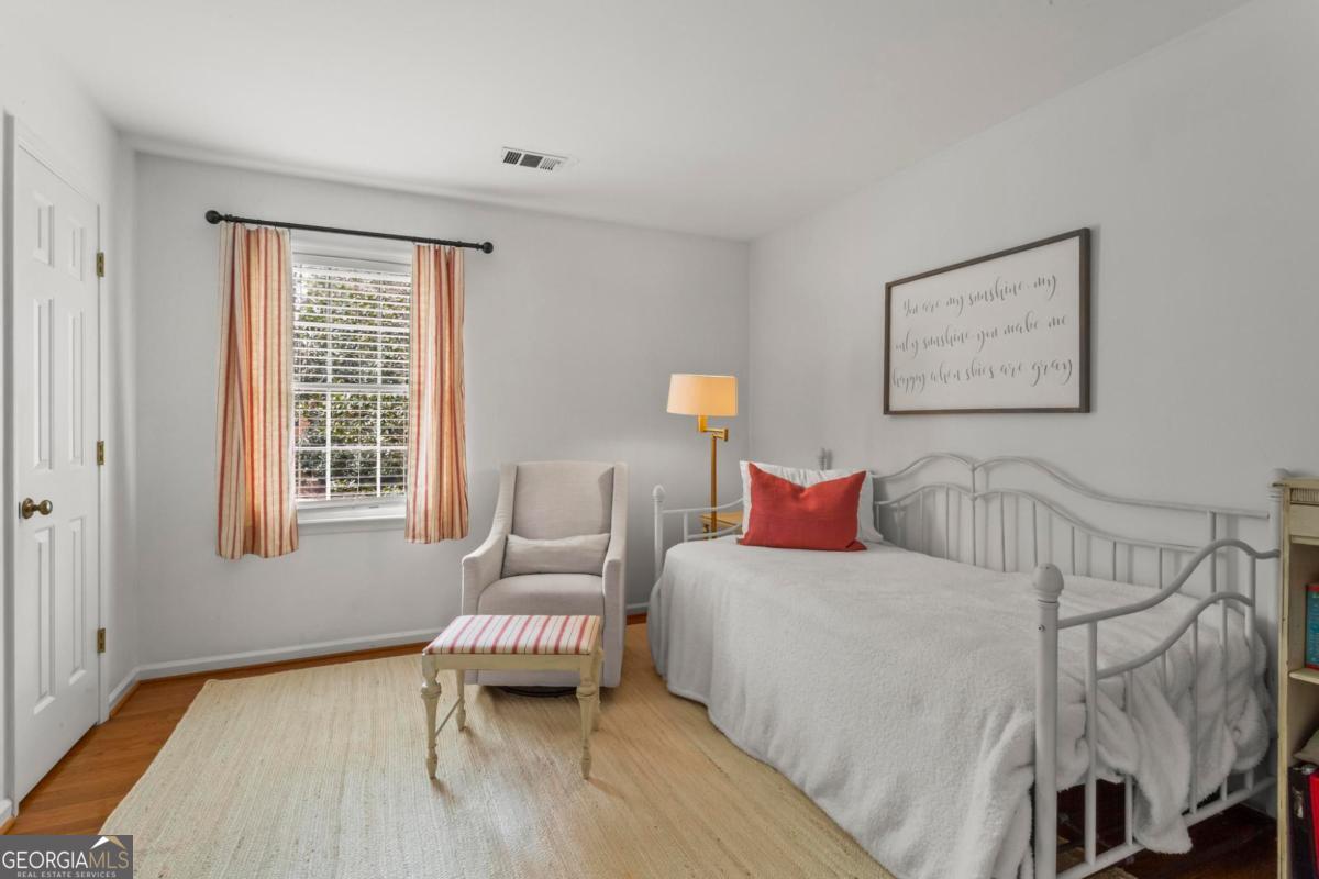 4061 River Cliff Chase