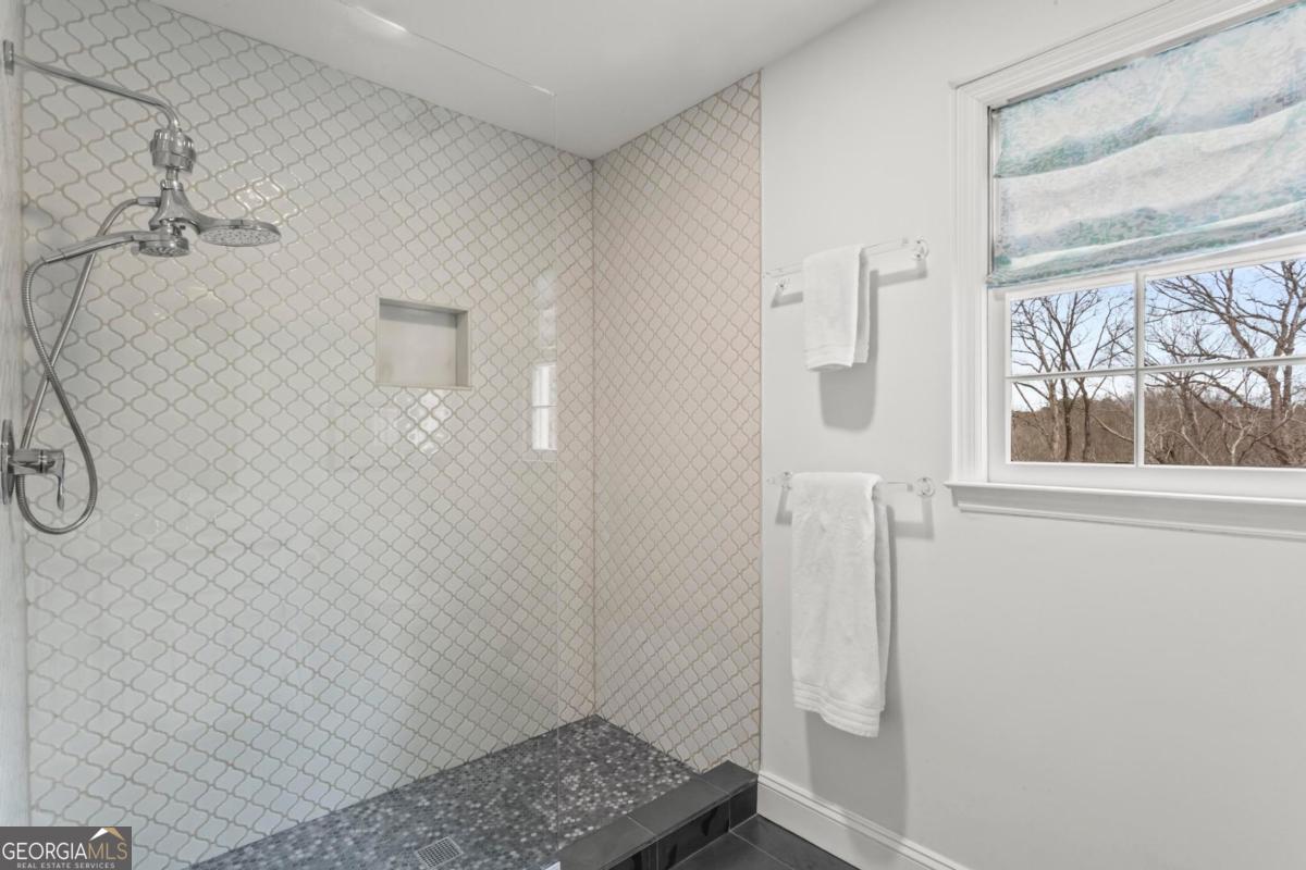 4061 River Cliff Chase