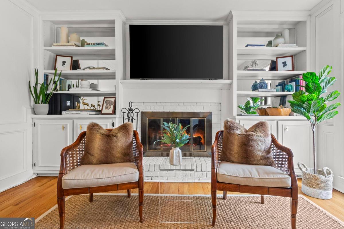 4061 River Cliff Chase