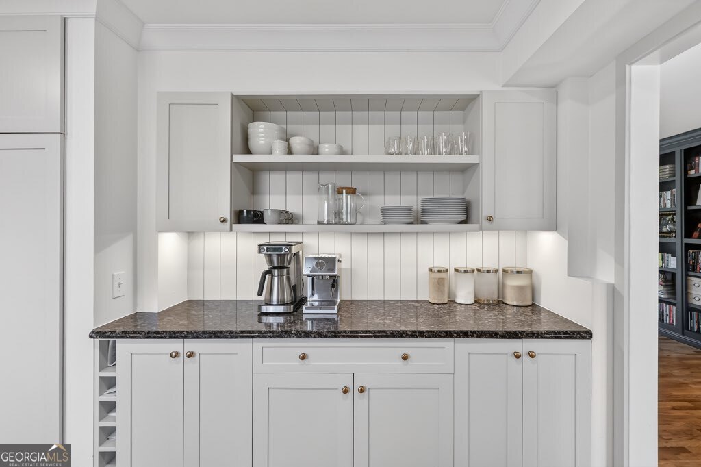 384 Lamplighter Lane SE