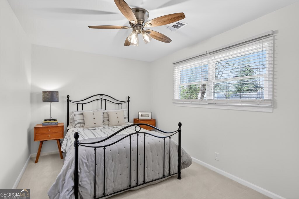 384 Lamplighter Lane SE