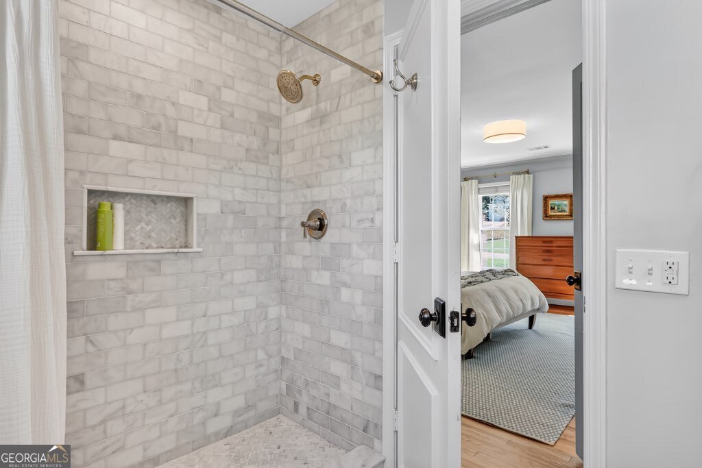 384 Lamplighter Lane SE