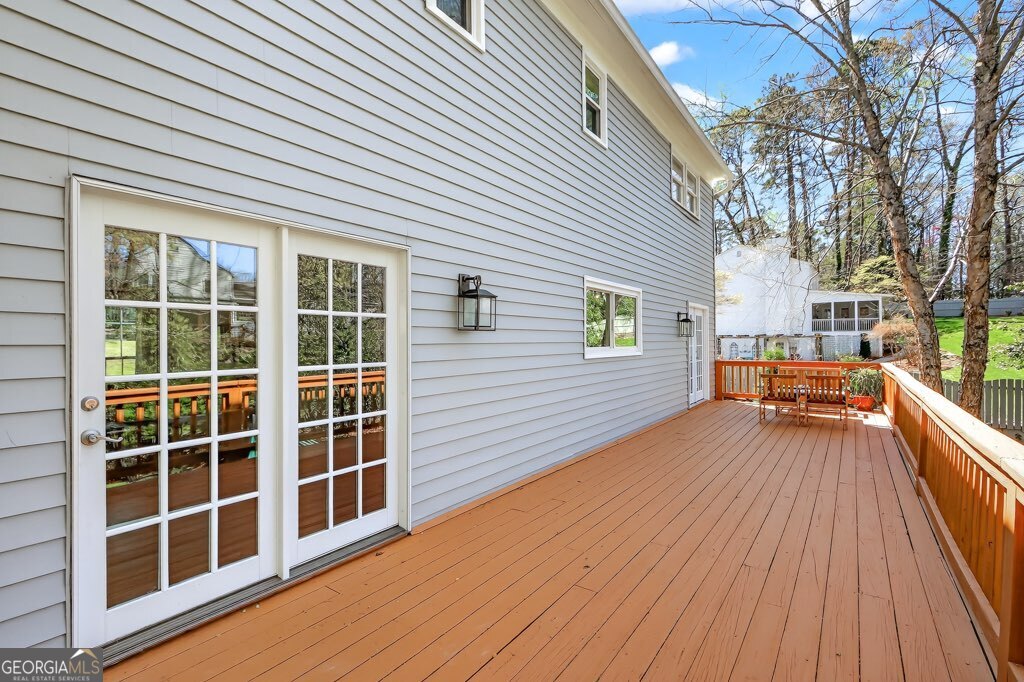 384 Lamplighter Lane SE