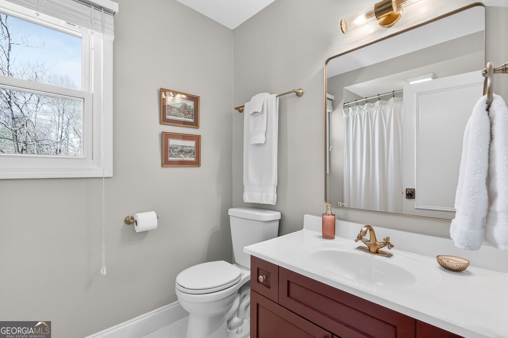 384 Lamplighter Lane SE