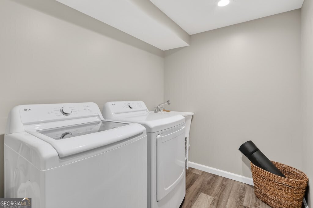 384 Lamplighter Lane SE