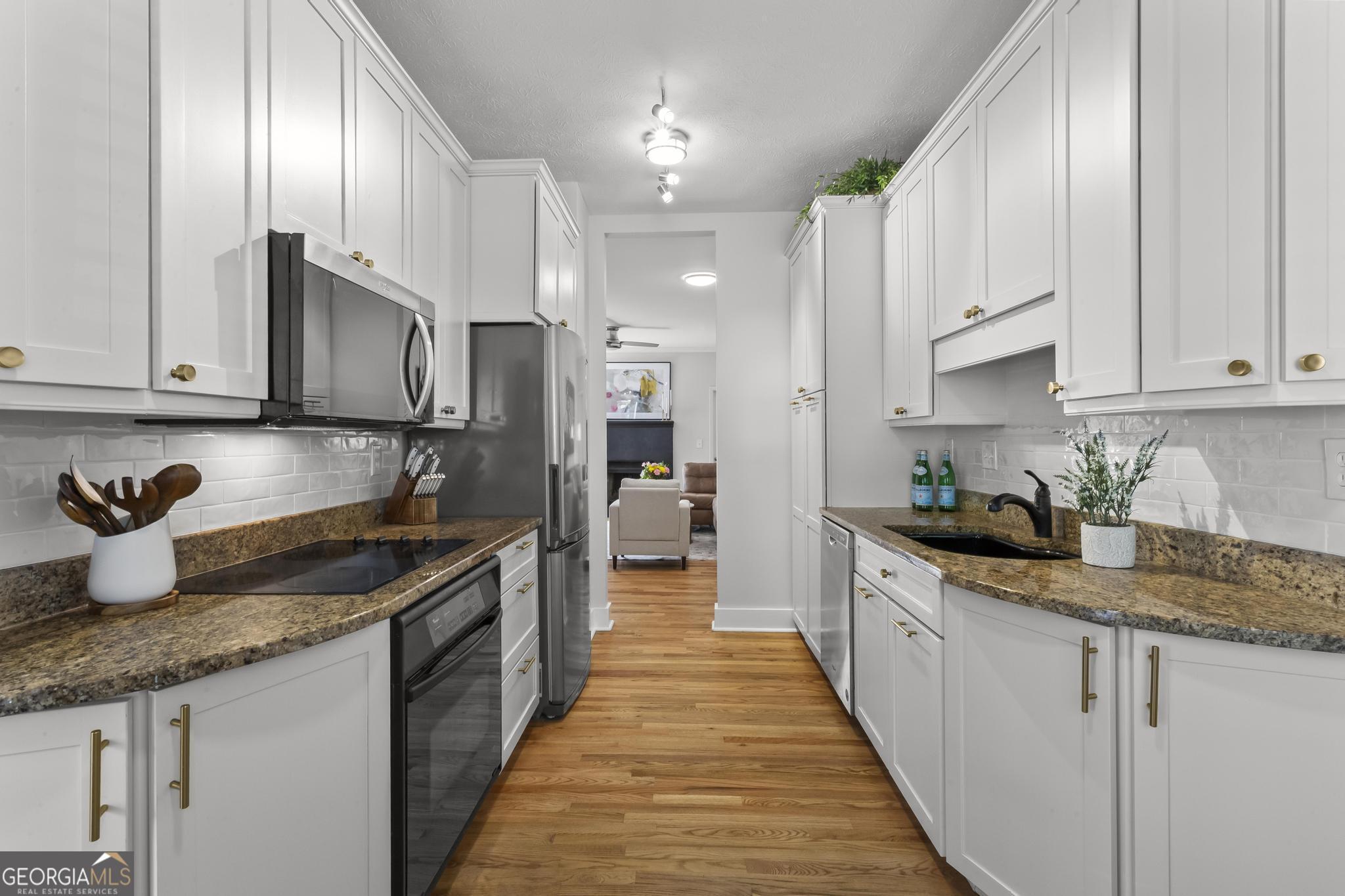 4051 Elm Street