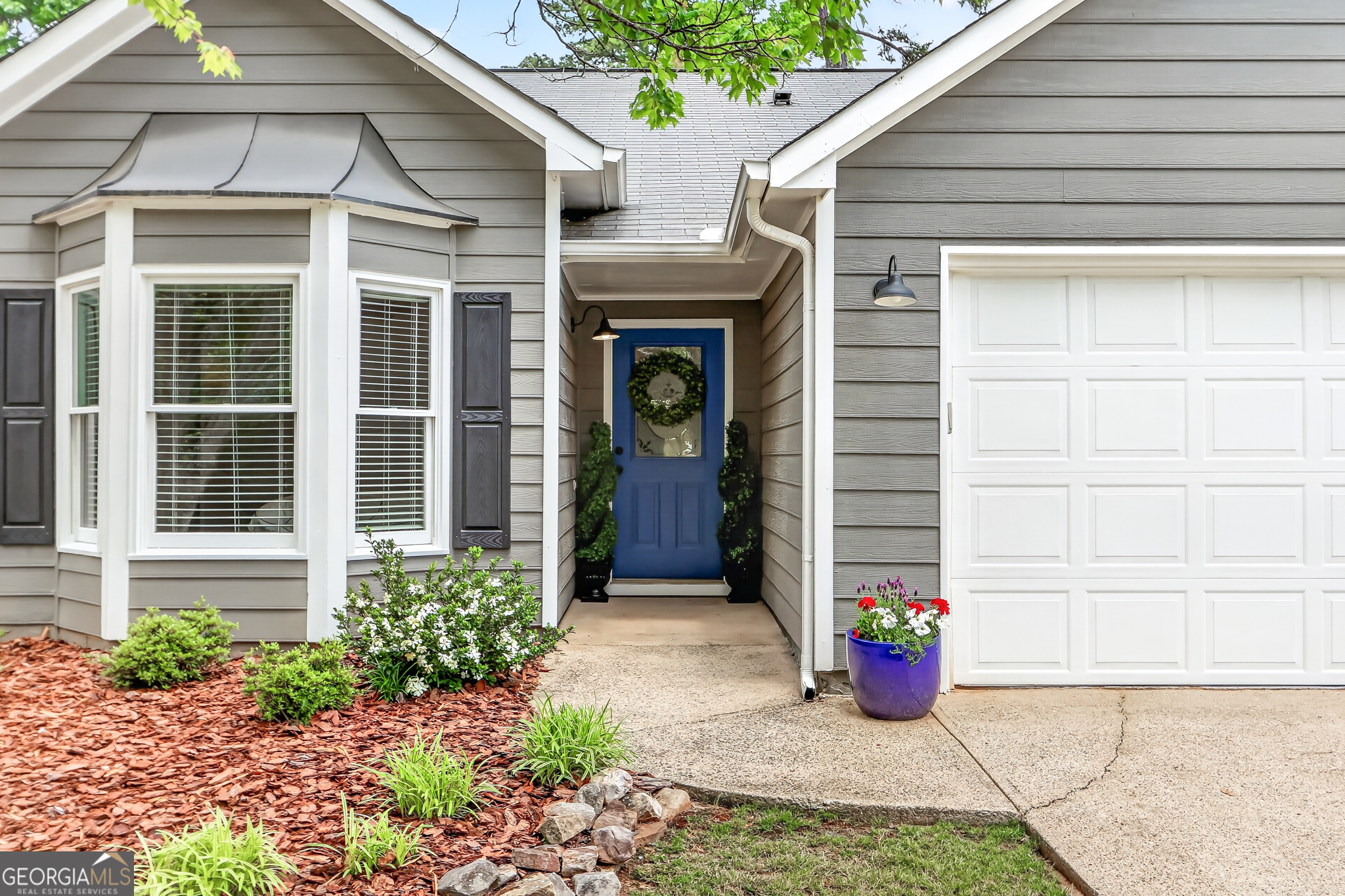 215 Tanners Court