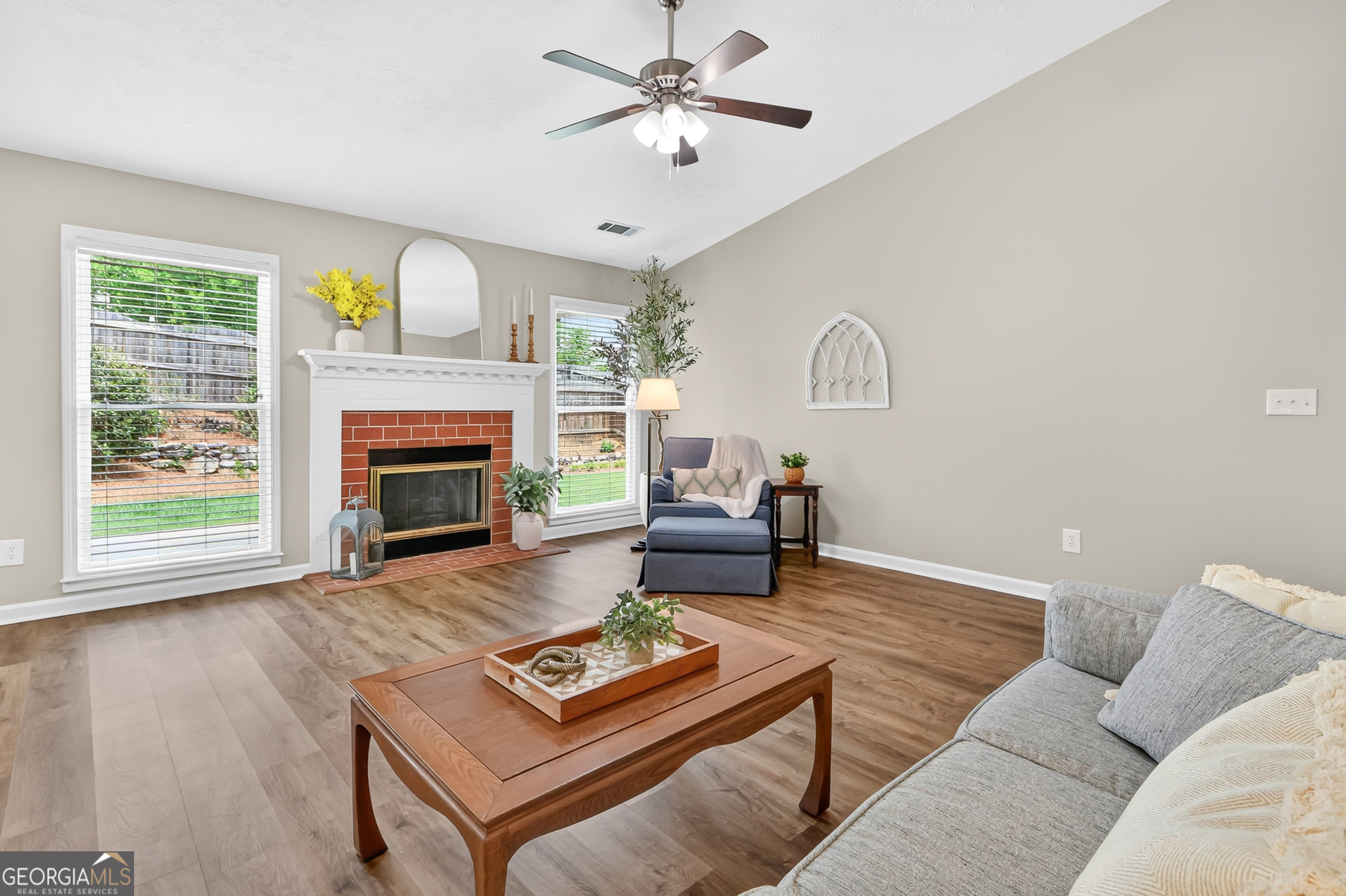 215 Tanners Court