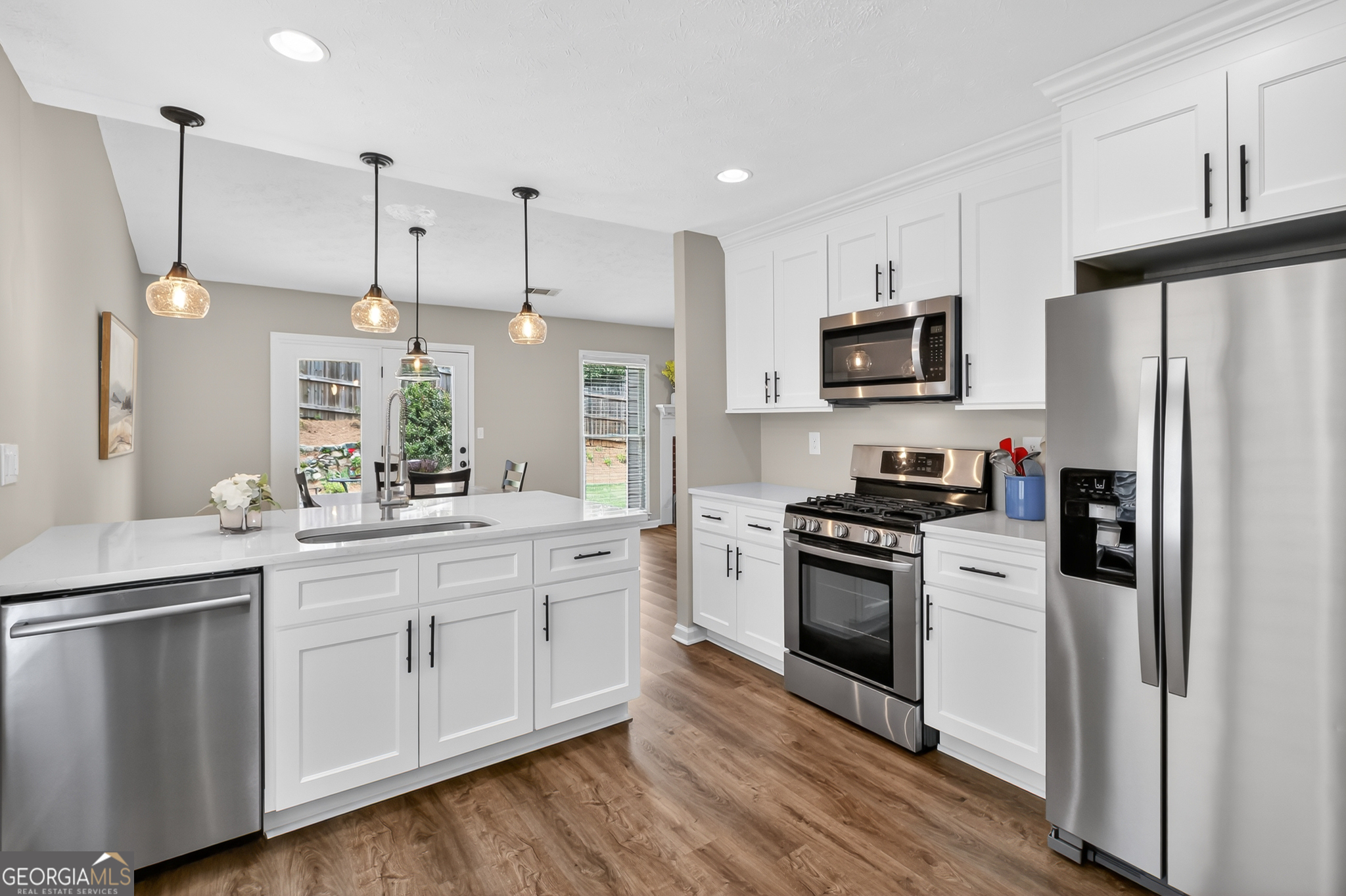 215 Tanners Court