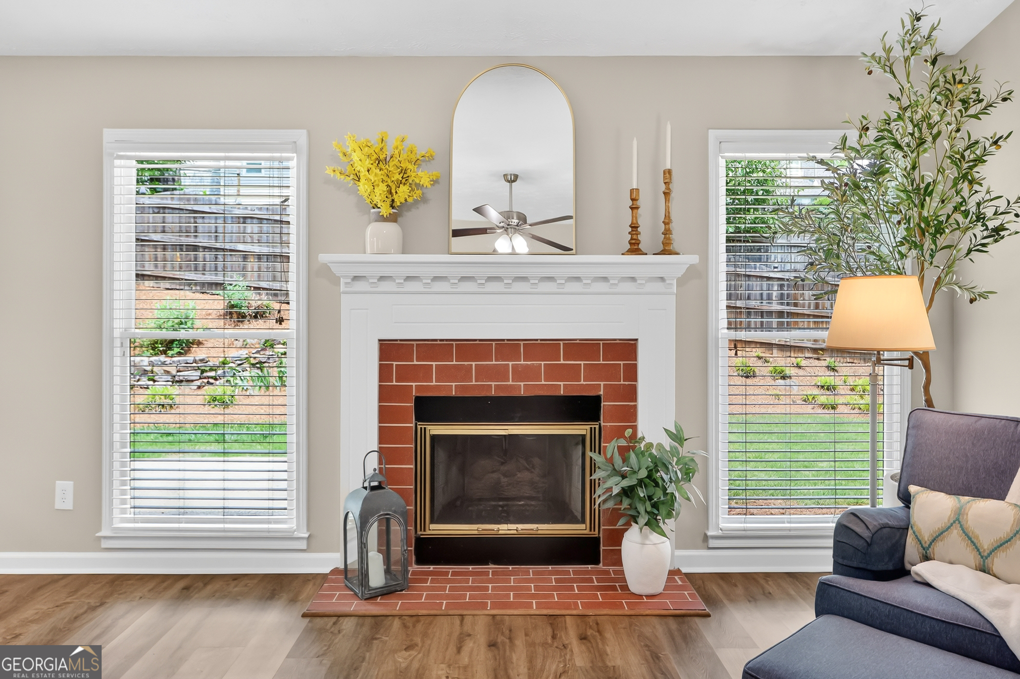 215 Tanners Court