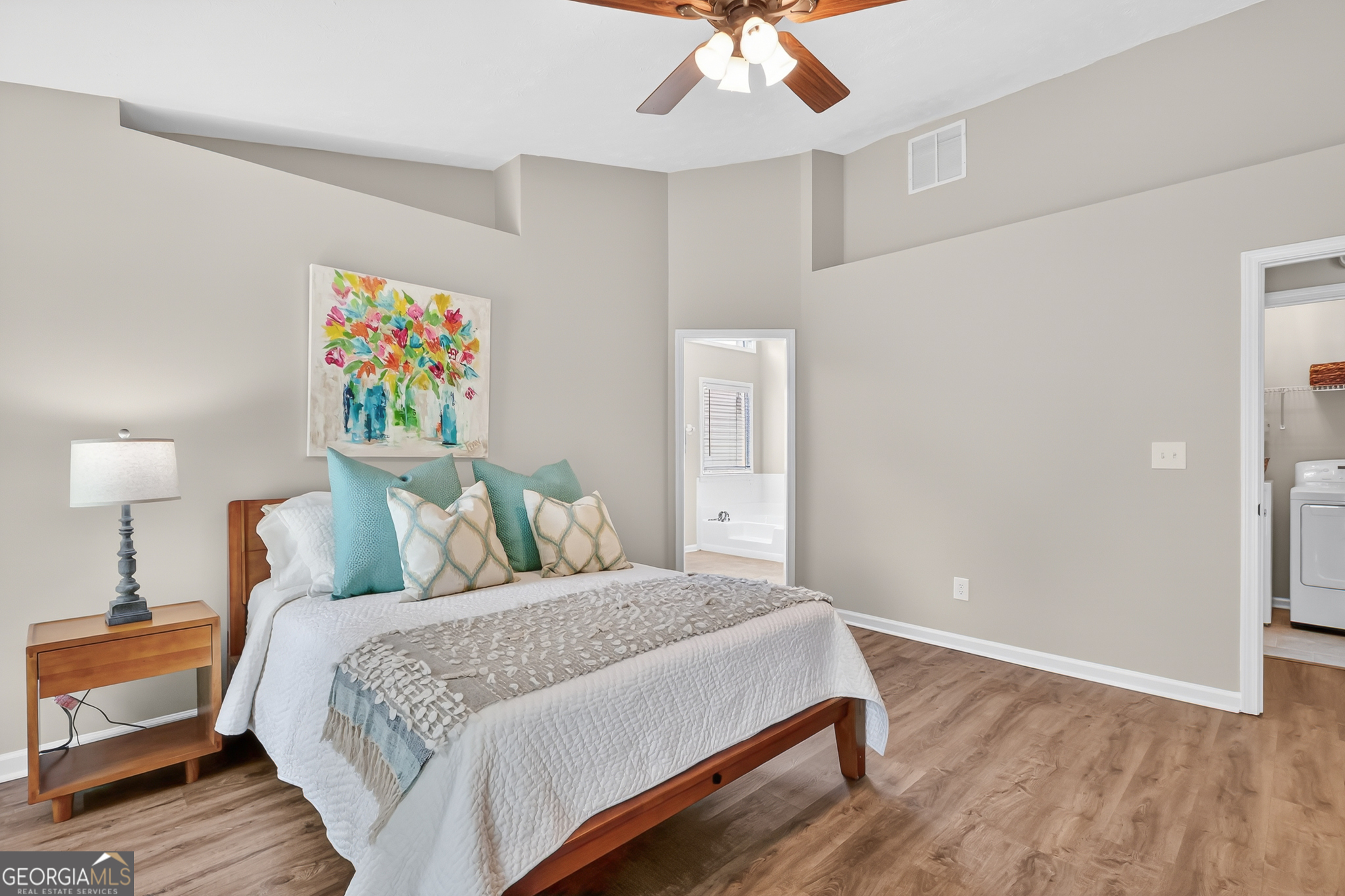 215 Tanners Court