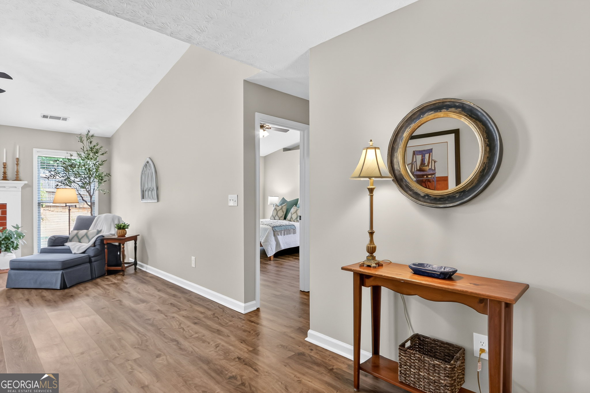 215 Tanners Court