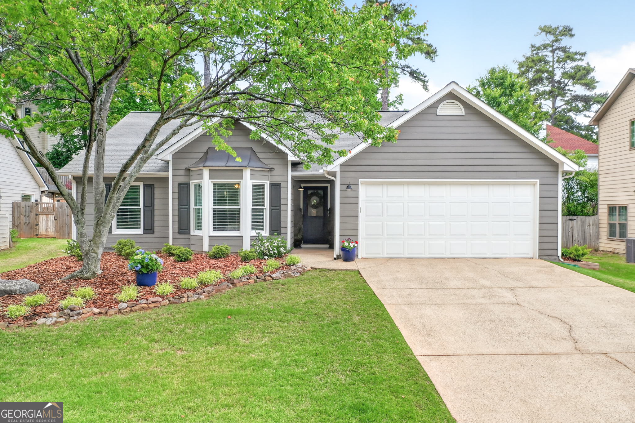 215 Tanners Court