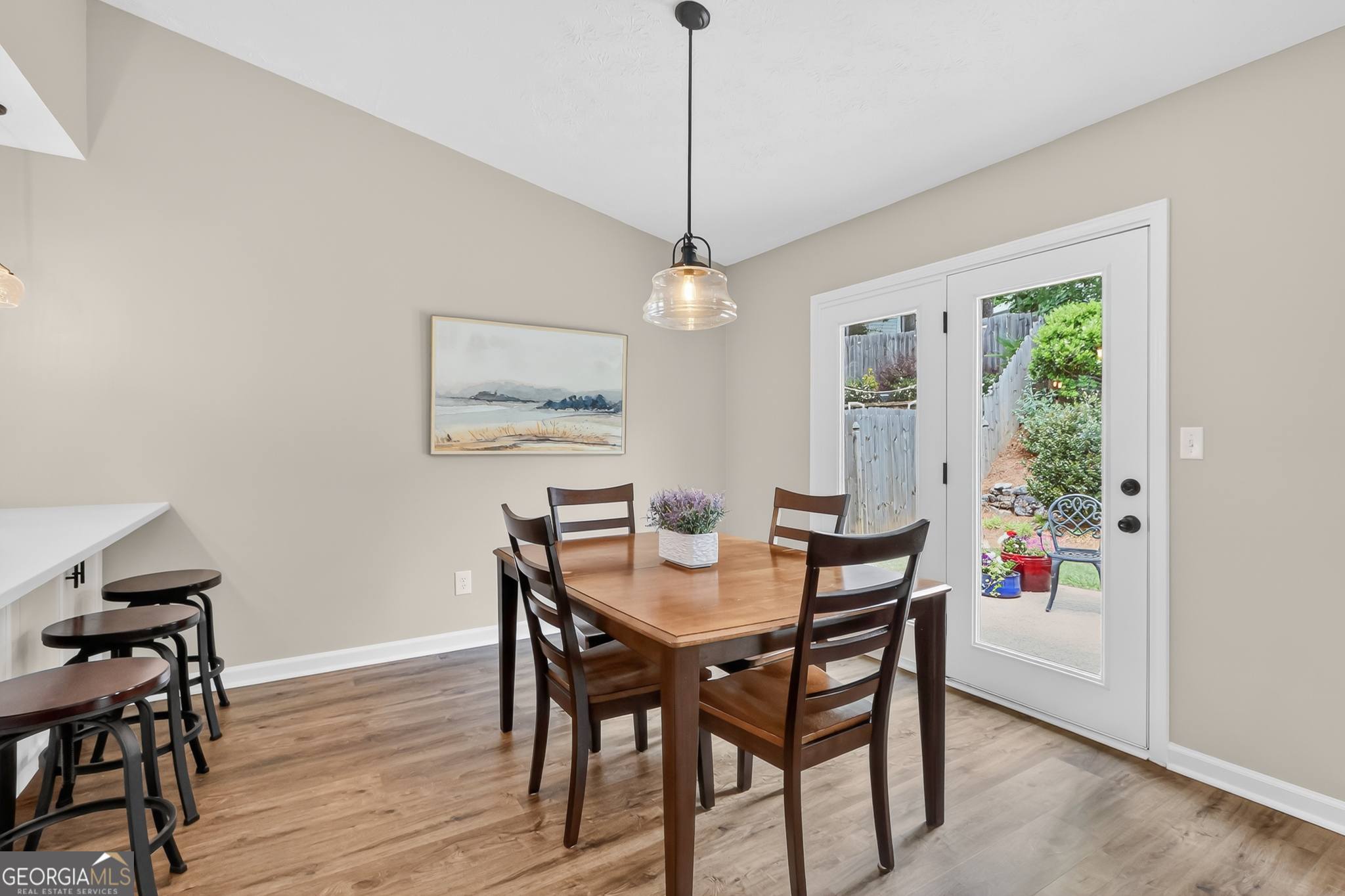 215 Tanners Court