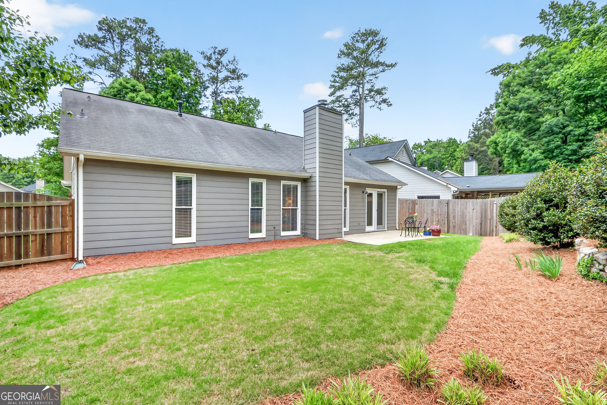 215 Tanners Court