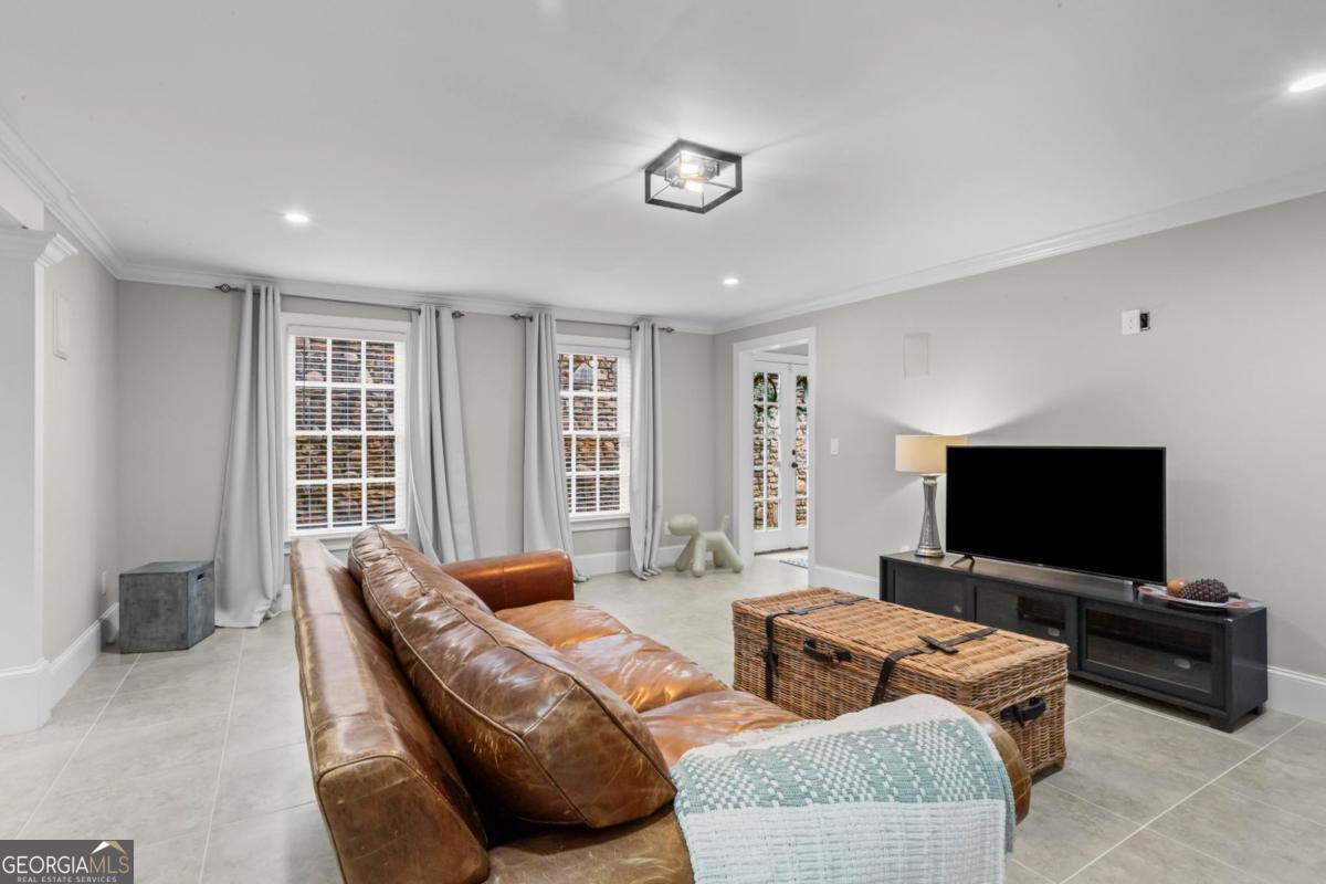 3755 Riverly Trace
