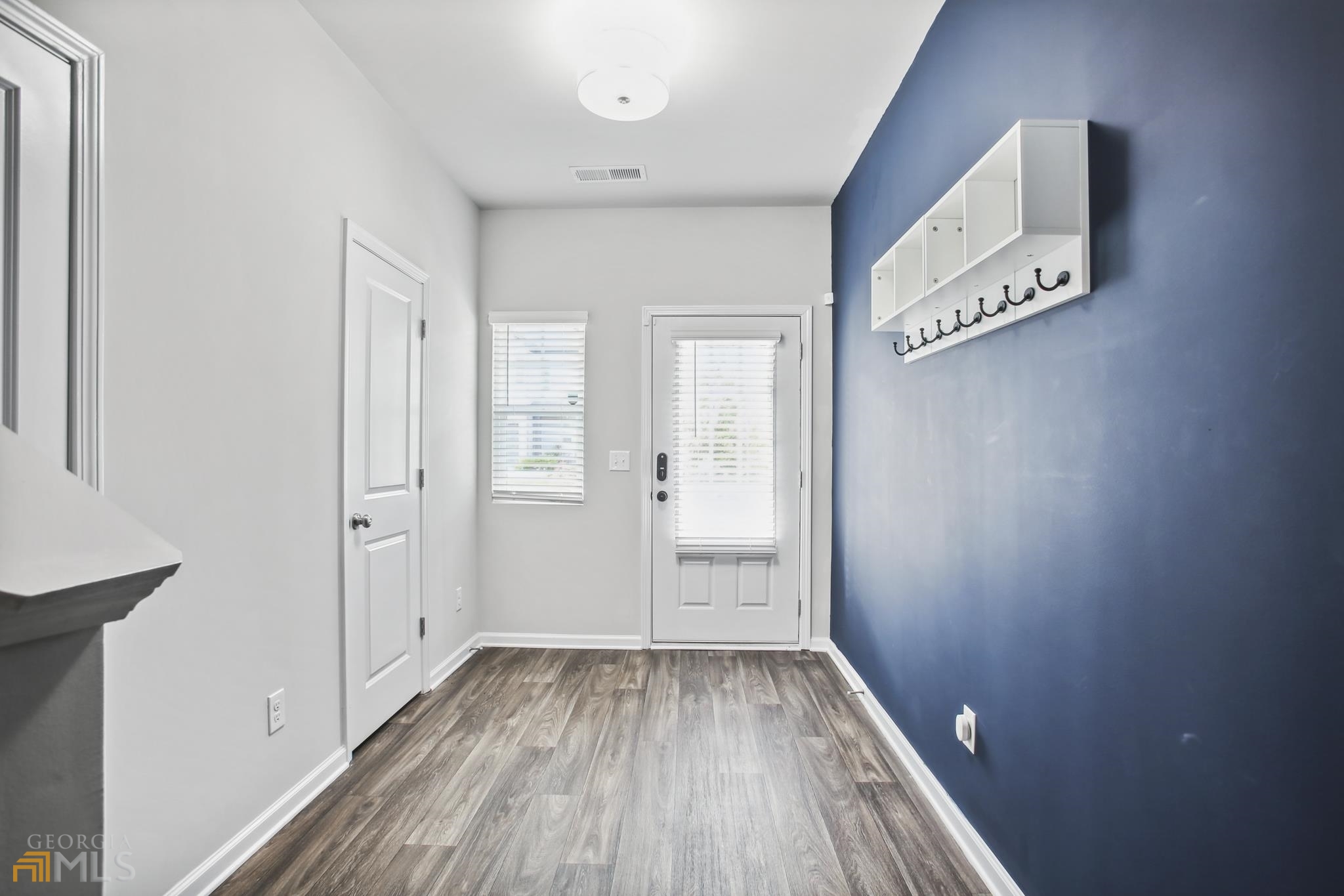 325 Winston Circle