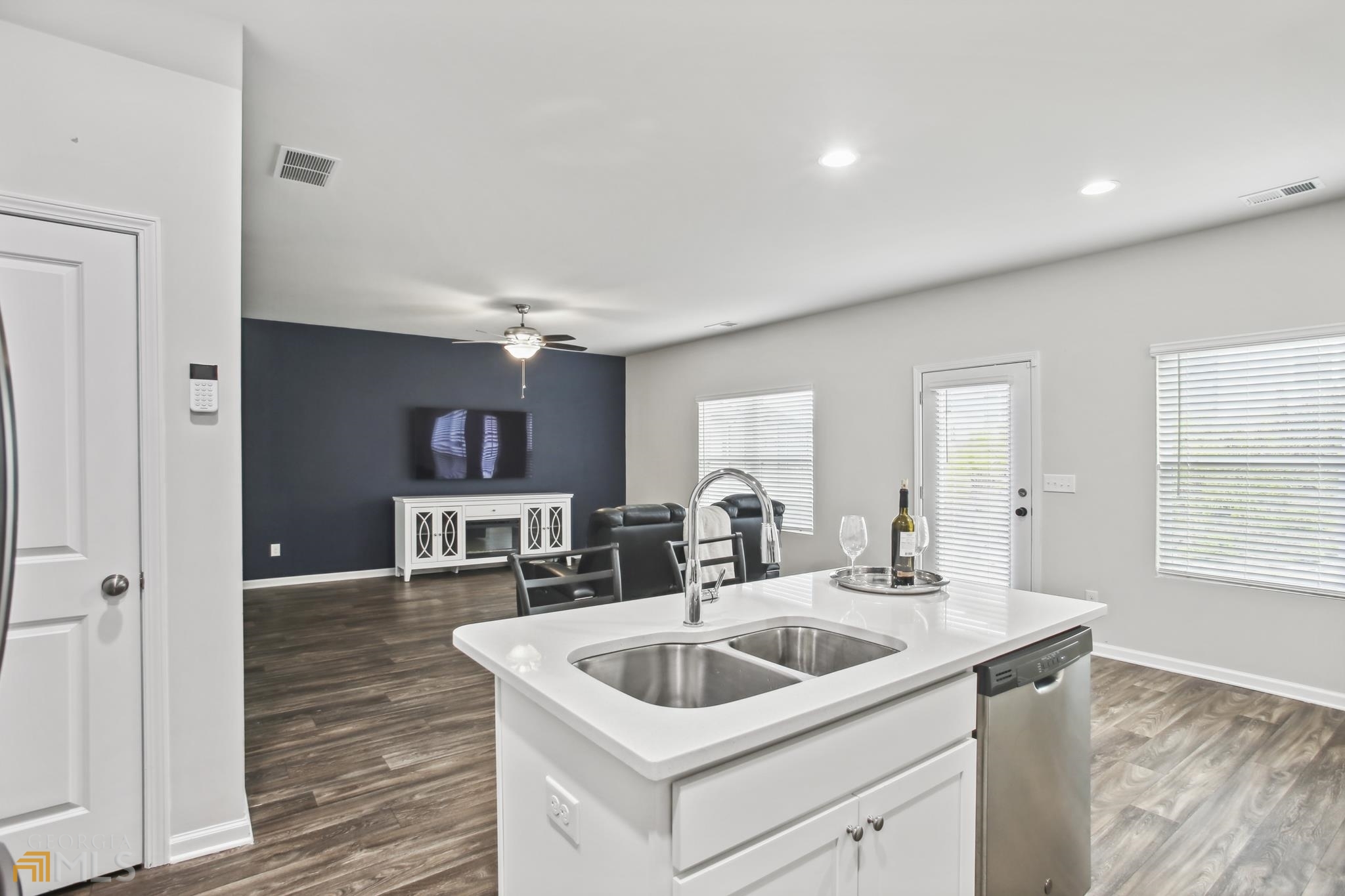 325 Winston Circle