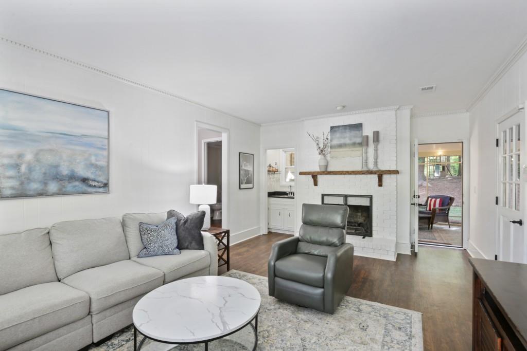 300 Somerset Lane SE