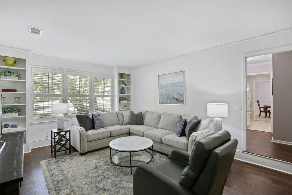 300 Somerset Lane SE