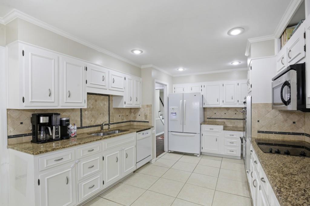 300 Somerset Lane SE