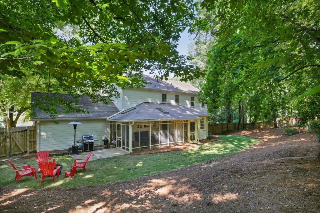 300 Somerset Lane SE