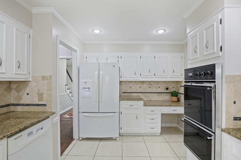 300 Somerset Lane SE