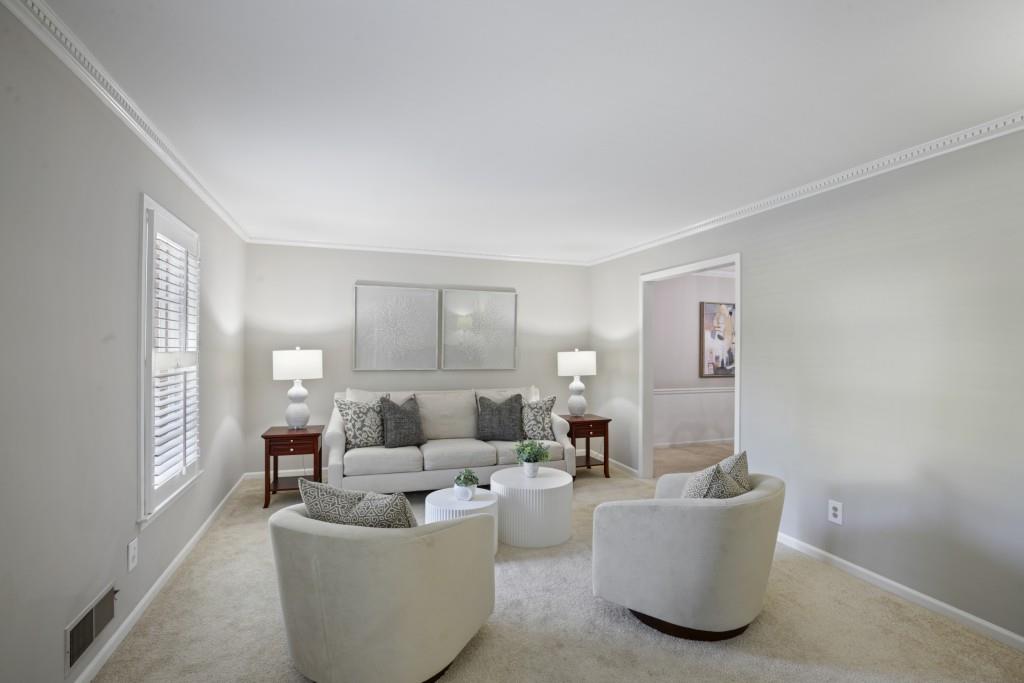 300 Somerset Lane SE