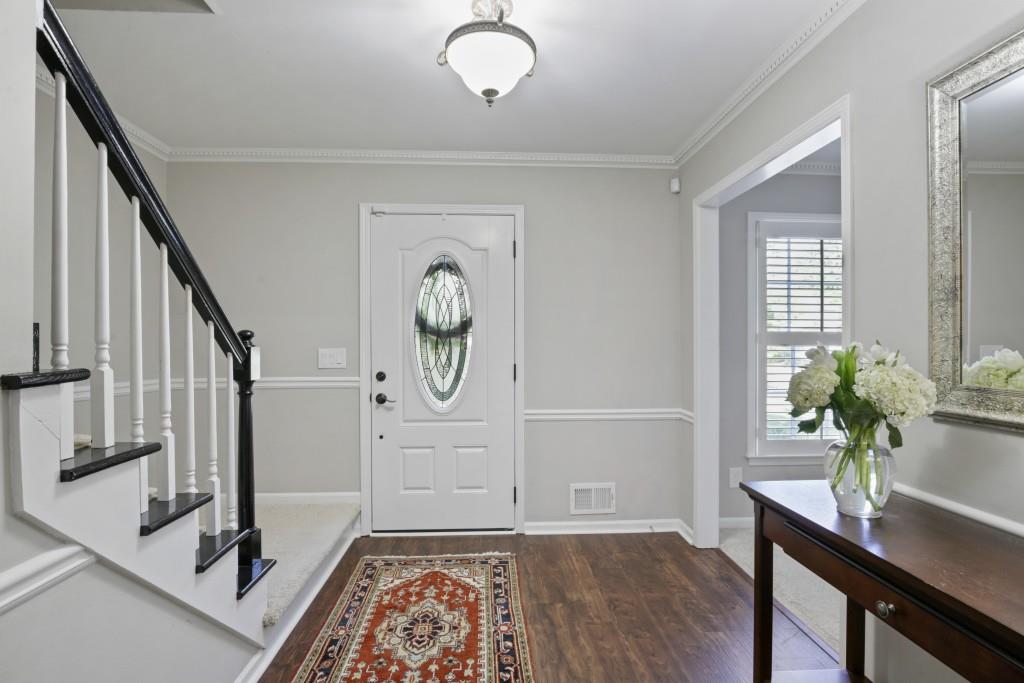 300 Somerset Lane SE