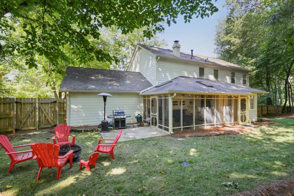 300 Somerset Lane SE
