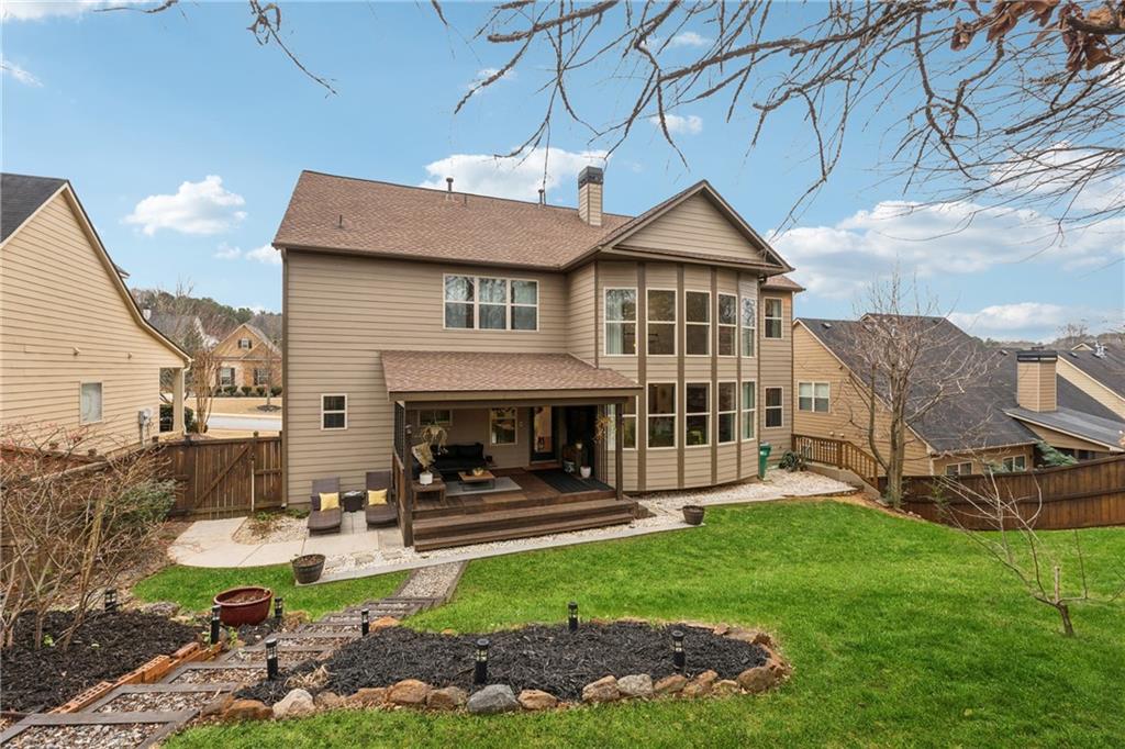 114 Lakestone Parkway