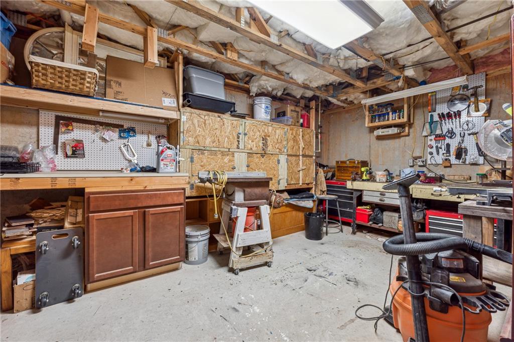 114 Lakestone Parkway