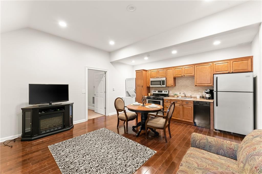 4540 Blackland Drive