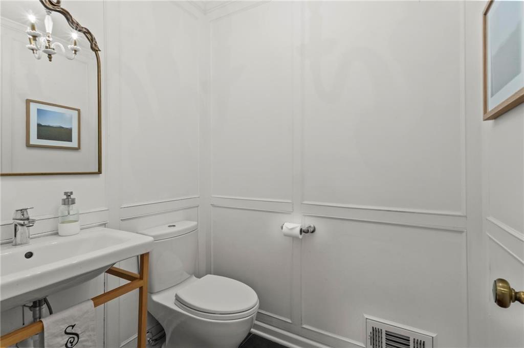 4061 River Cliff Chase